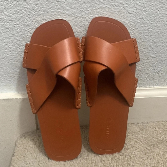 NWOT Vince Nico Crisscross slides Sandals flats in Cognac US 5.5 - Picture 1 of 9